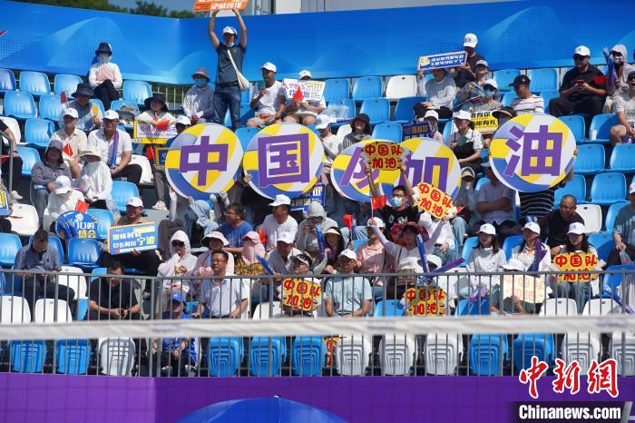 宁波象山沙滩排球赛吸引多城观众围观