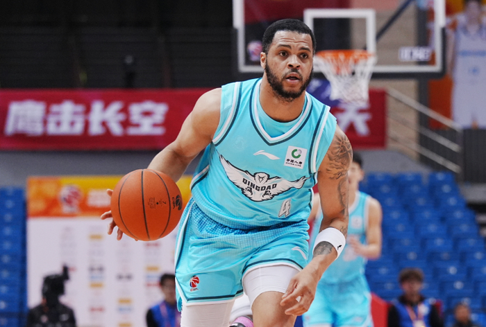 浙江加时100-96险胜青岛 程帅澎关键得分终结两连