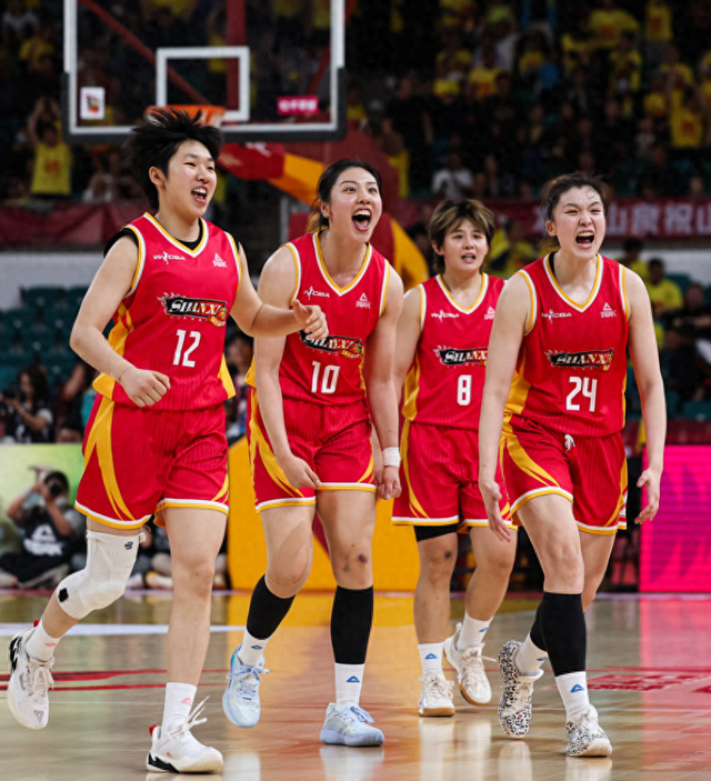 山西女篮绝地反击逆转四川队 张茹准绝杀定乾坤