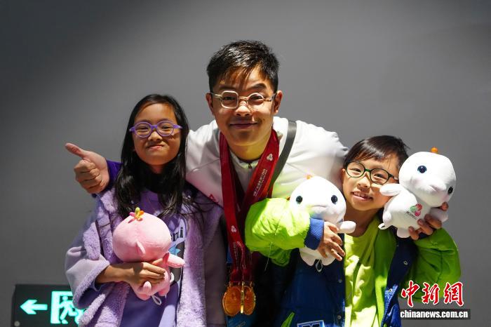 香港选手陈柏希斩获残特奥会五枚金牌 成就五金