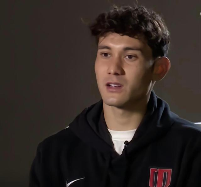 拜合拉木伤停补时破门泪洒赛场 成都蓉城4-0浙江